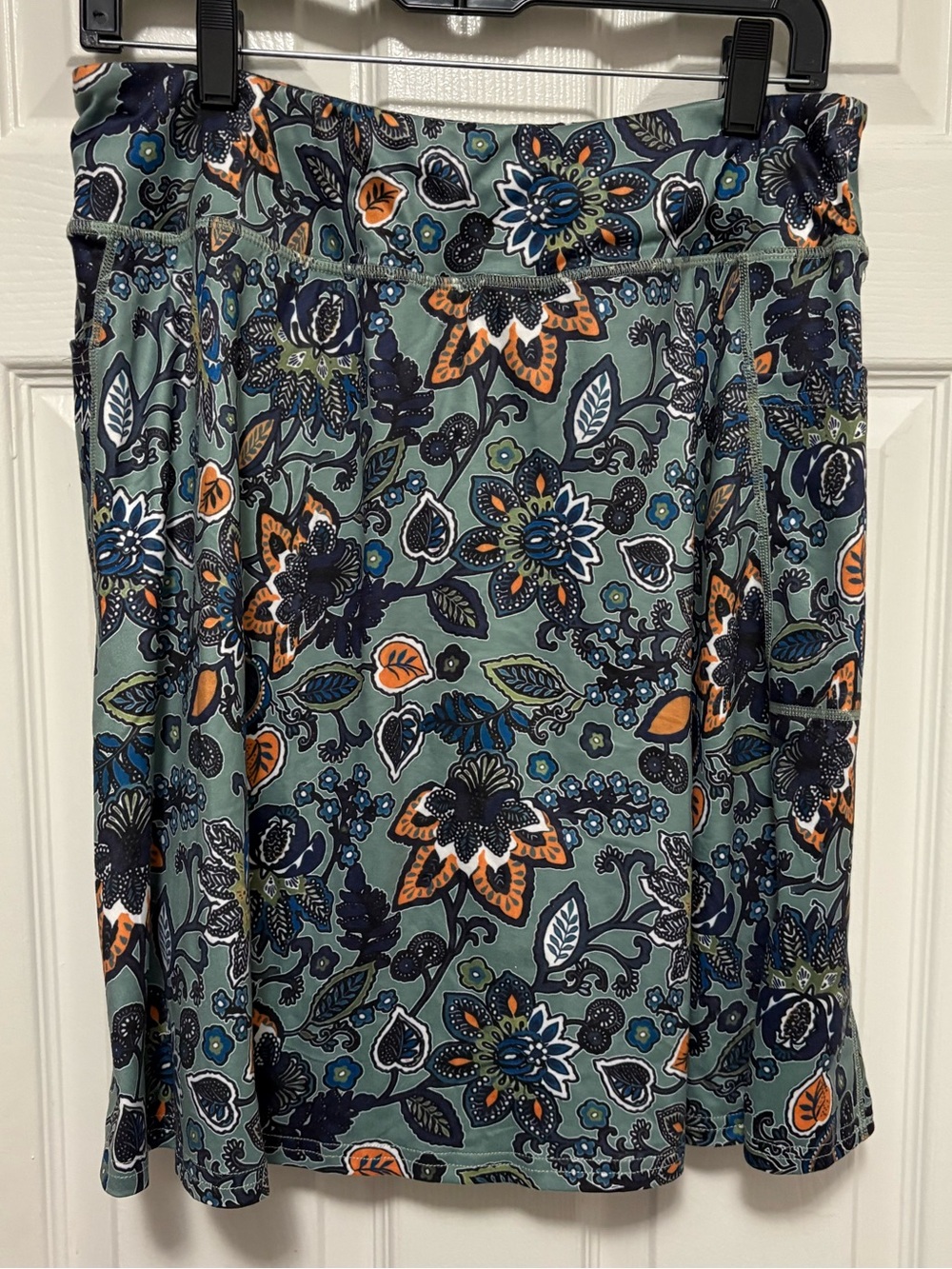 *KORALHY Sage Green Paisley Floral Activewear Pickle Ball Large Skorts